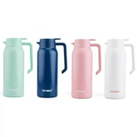 Moderná vákuová kanvica na kávu